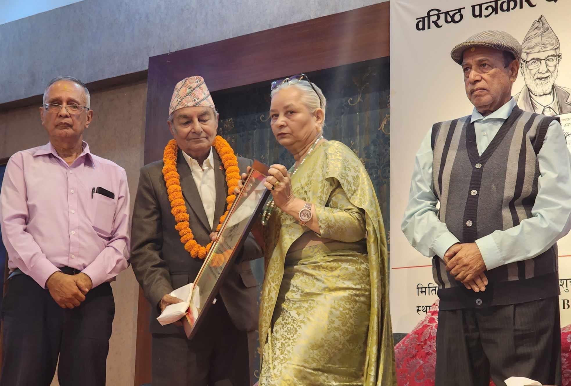 ‘देवेन्द्र गौतम पत्रकारिता पुरस्कार’ रोचक घिमिरेलाई
