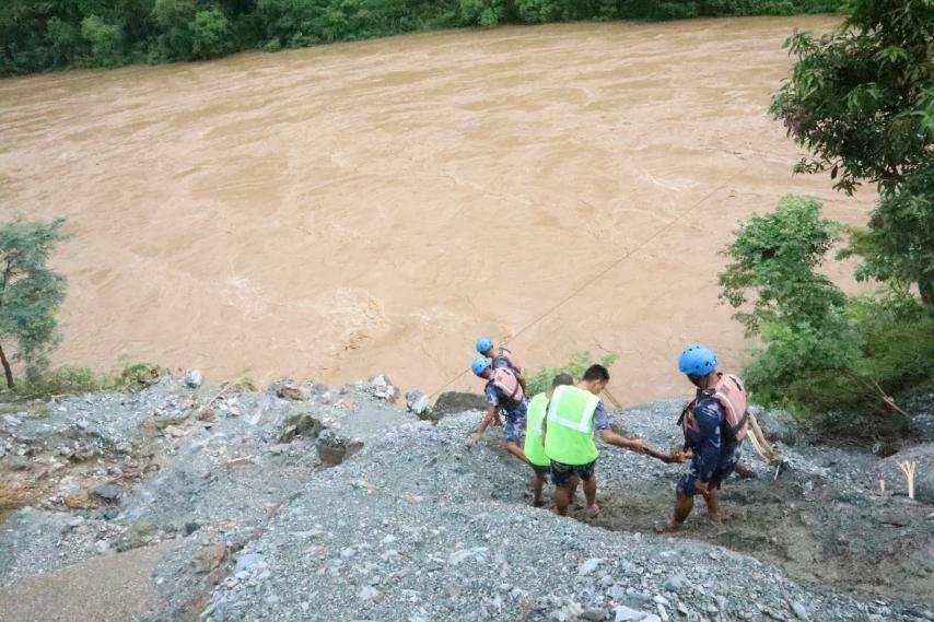 त्रिशूलीमा बेपत्ता यात्रुको प्रभावकारी खोजी र उद्धार गर्न प्रधानमन्त्रीको निर्देशन