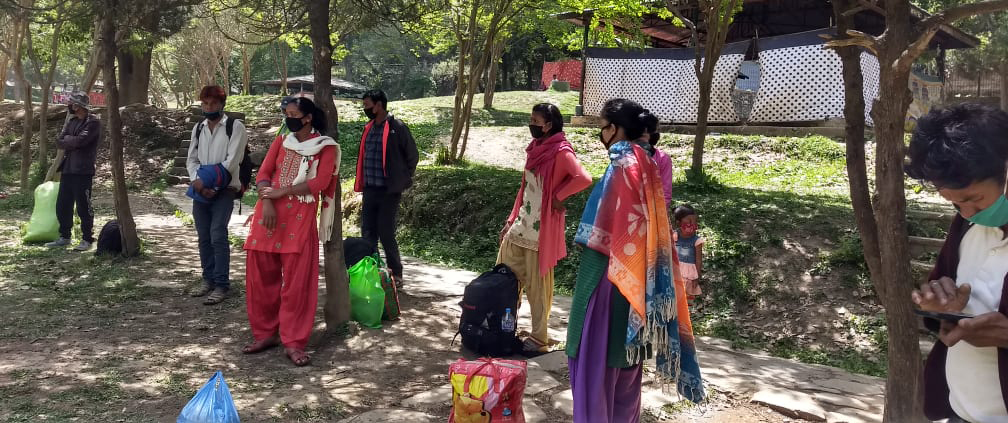 घर जान पाइने आशामा सयौं थानकोट पुगे, जनप्रतिनिधि भन्छन्– यसरी थेग्न सकिँदैन