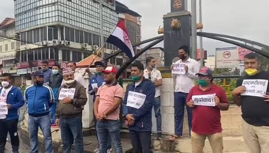 सरकारको कार्यशैलीप्रति सशक्त आन्दोलन गर्ने चितवन कांग्रेसको चेतावनी