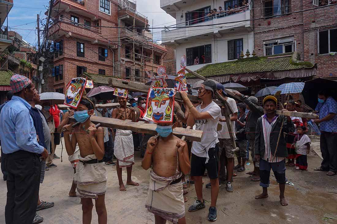 खोकनामा गाईजात्रा ! (फोटो फिचर)