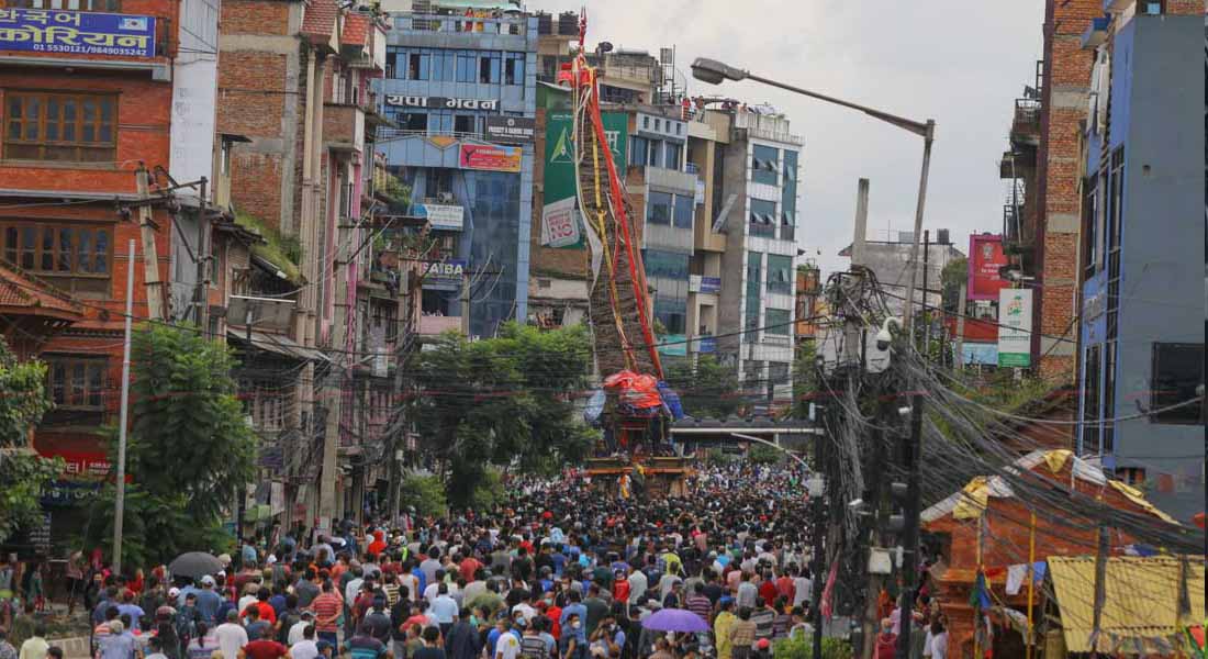 रातो मछिन्द्रनाथको रथयात्रामा जे देखियो (फोटो फिचर)