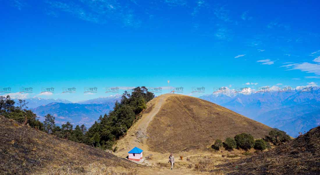 थुम्कै-थुम्काको सैलुङमा पर्यटकको आकर्षण ! (फोटो फिचर)