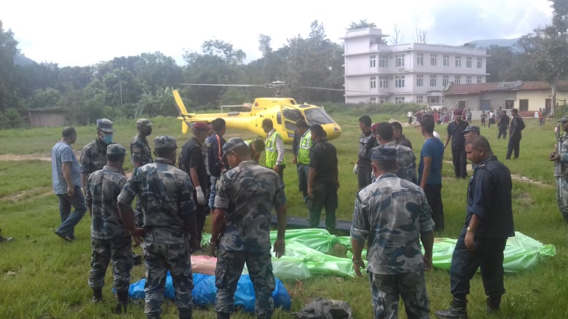 हेलिकोप्टर दुर्घटनामा मृत्यु भएकाको शव काठमाडौं ल्याइयो 