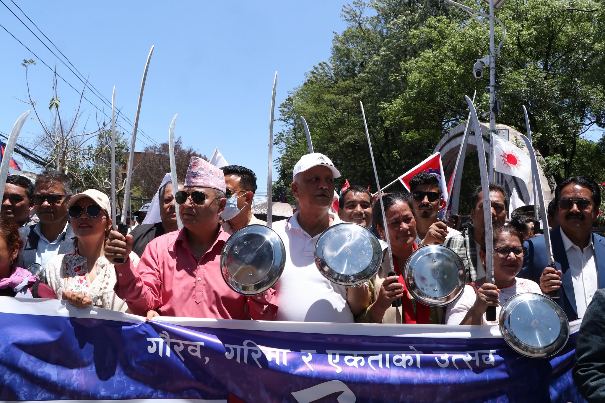काठमाडौंमा एमालेको झाँकी (तस्बिरहरू)