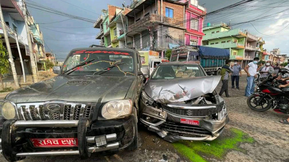 पत्रकार महासंघका अध्यक्ष विपुल पोखरेल चढेको कार दुर्घटना