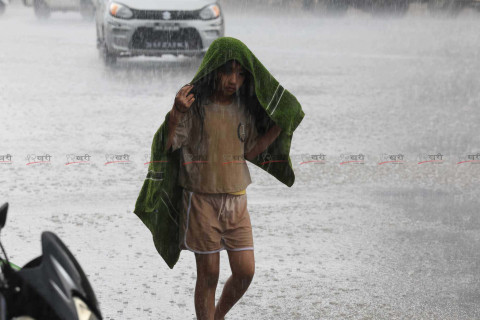 वाग्मती र गण्डकीमा बिहानैदेखि वर्षा, दिउँसो चारवटा प्रदेशमा भारी वर्षा हुने 