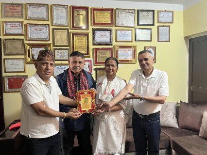 साहित्यकार महेश प्रसाईंसँग लघुकथामाथि छलफल