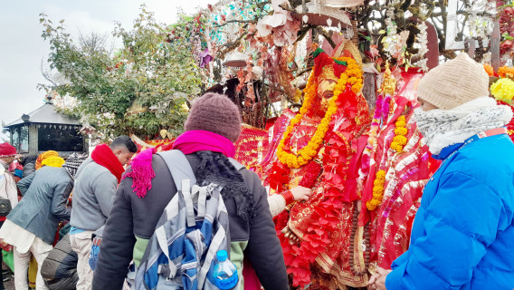 पाथीभरामा भक्तजनले चढाए १५ महिनामा ९८ तोला सुन