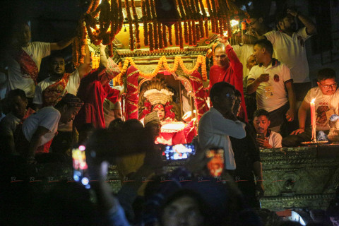 इन्द्रजात्राको अन्तिम दिन कुमारी, भैरव र गणेशको रथ यात्रा (तस्बिरहरू)