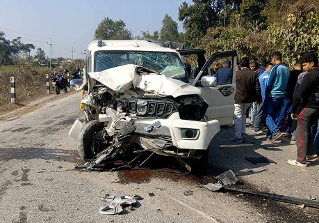 मकवानपुरमा स्कार्पियो र कार ठोक्किँदा एकजनाको मृत्यु, १३ को अवस्था गम्भीर