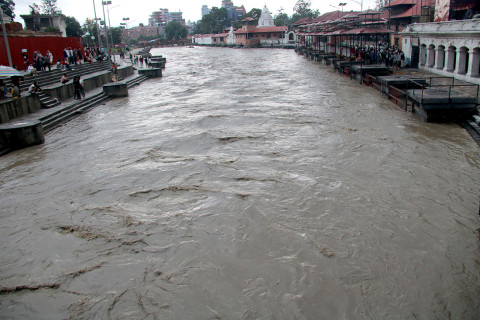 सिन्धुपाल्चोक, काठमाडौंसहितका नदीमा बहाव बढ्ने