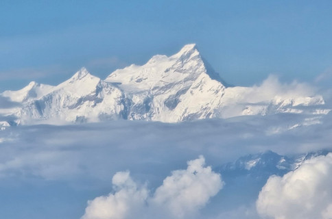 मनास्लु हिमाल