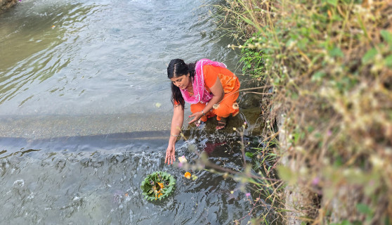 स्नान, दीपदान गरेर मनाइयो नरक चतुर्दशी