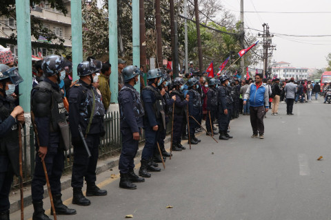 समाजवादी मोर्चा र दुर्गा प्रसाईंले काठमाडौंमा एकैदिन प्रदर्शन गर्ने