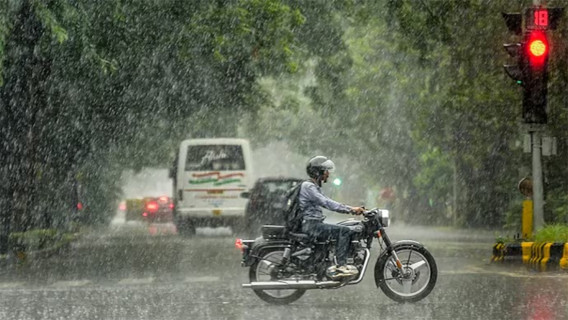 भारतमा भारी वर्षा, विद्यालय बन्द