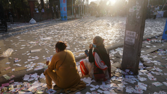 सडकभरि प्रचार सामग्री (तस्बिरहरू)