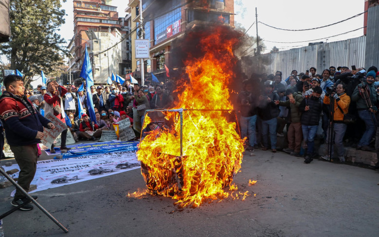 'नो केबलकार' भन्दै काठमाडौंमा प्रदर्शन (तस्बिरहरू)