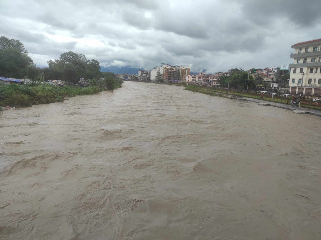 काठमाडौंसहित यी १२ जिल्लामा आज बाढीको जोखिम