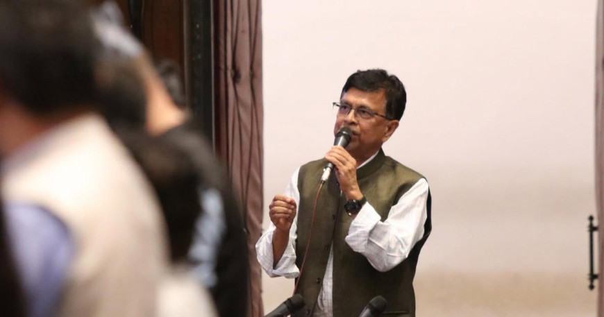 ‘कुलिङ पिरियड’ हटाउन सचिवले धम्की दिएपछि सरकारले खुट्टा कमायो : राजेन्द्र पाण्डे
