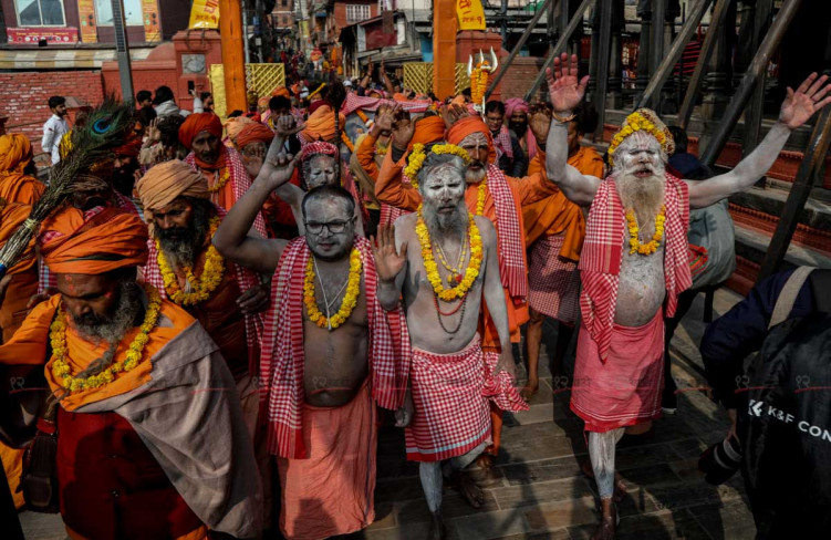 पशुपतिमा साधुसन्त : गृहस्थी नै त्यागेपछि दुनियाँको के मतलब ?