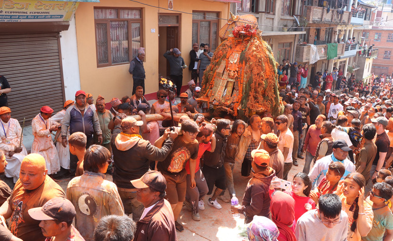 नगदेशमा सिद्धि गणेशको भव्य खटजात्रा (तस्बिरहरू)