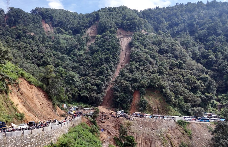 बाढीपहिराेमा मृत्यु हुनेको संख्या २३३ पुग्यो 