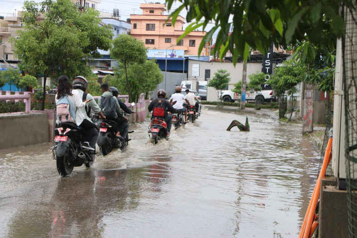 सहर डुबान जोखिमतिर सरकारी नीति फितलोतिर