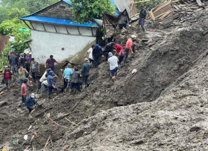 लमजुङ पहिरो : बेपत्ता चारैजनाको शव भेटियो