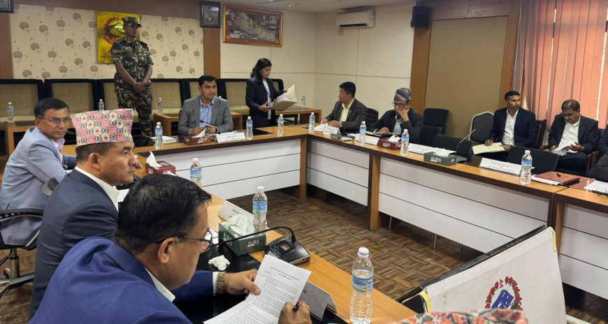 तीन तह मिलेर स्वास्थ्य समस्या समाधान गरौँ : मन्त्री पौडेल 