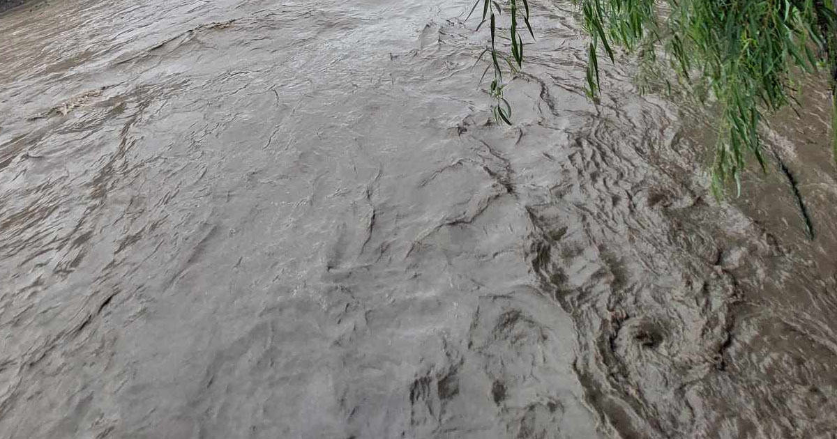 कञ्चनपुरको दोदा नदीले खतराको तह नाघ्यो, भोलिसम्म सजग रहन आग्रह