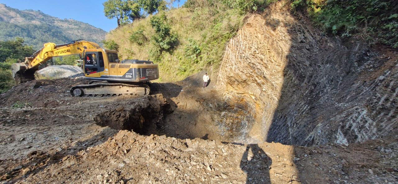 कर्णालीमा ३३ आयोजना अलपत्र : ‘निर्माण व्यवसायीलाई अन्तिम मौका !’