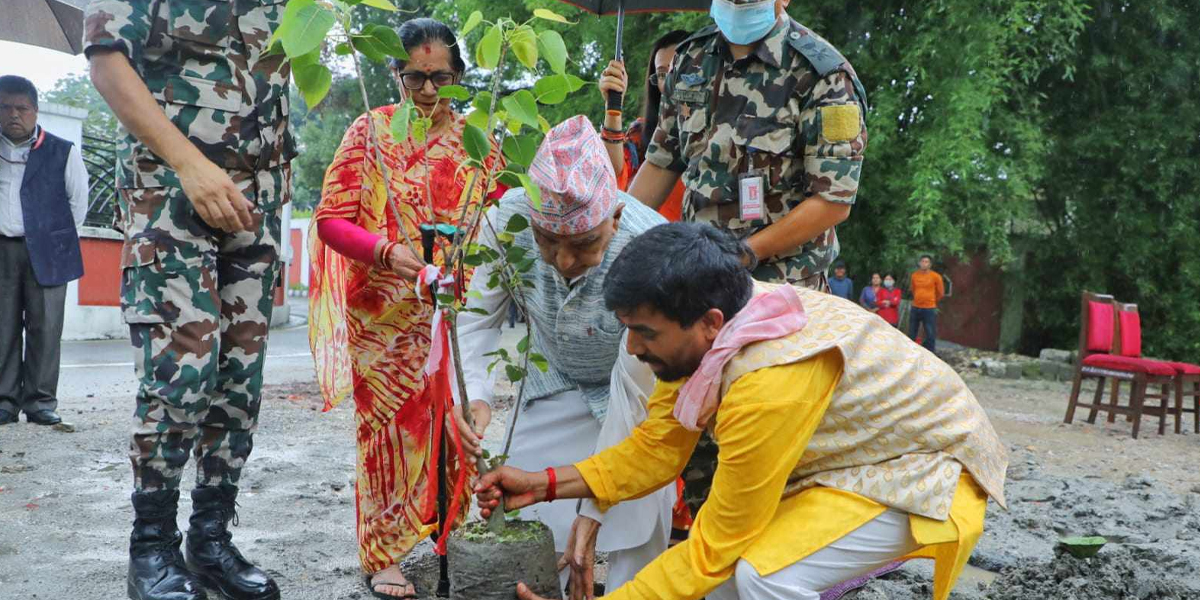 शीतलनिवासमा वर–पिपल चौतारो, राष्ट्रपति पौडेलले गरे शिलान्यास