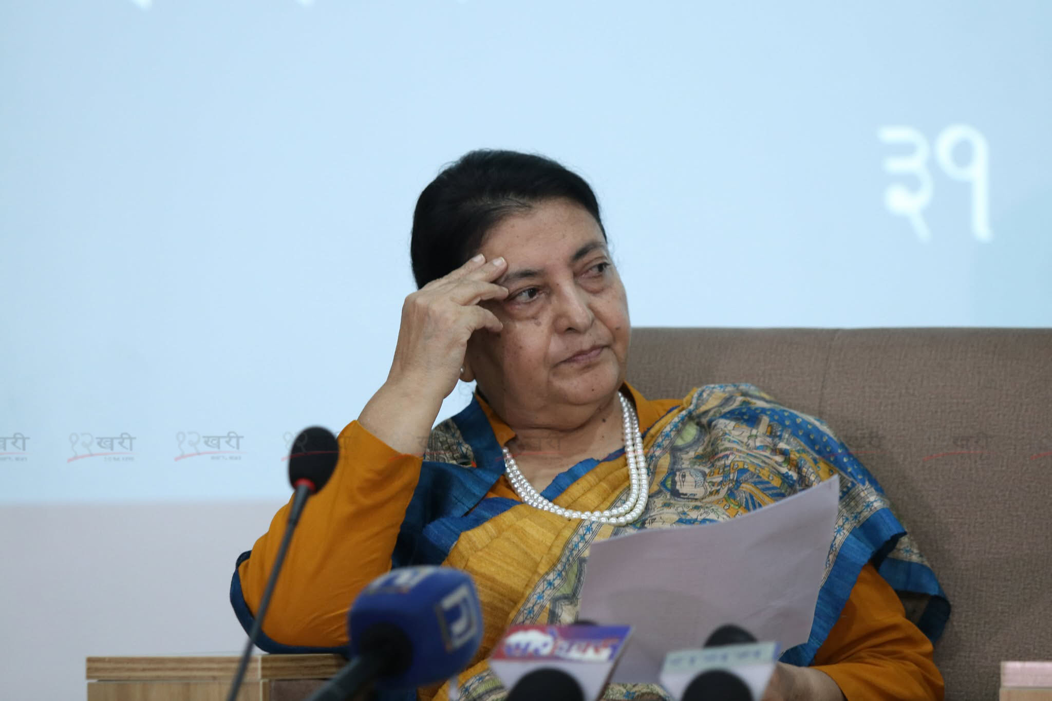 केपी ओलीविरुद्ध ‘खुट्टा नकमाइ’ अघि बढ्ने मुडमा विद्या भण्डारी !