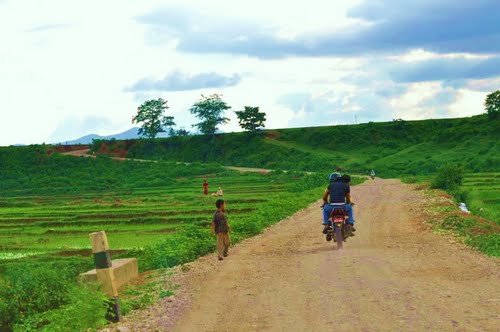 थारुभूमि बुझ्‍न दाङ पुग्‍यो दिव्य भूमि