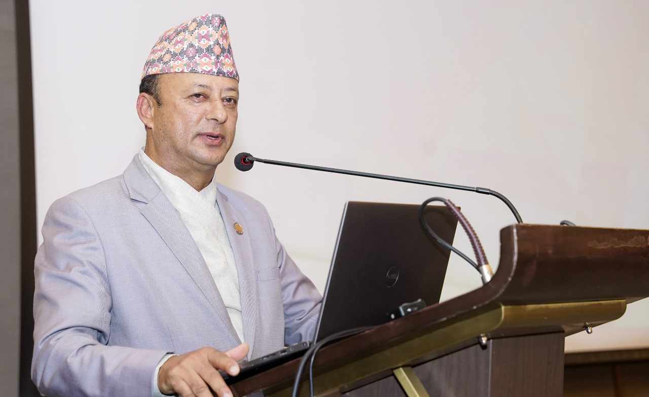 ‘टेक एन्ड पे’को विषयलाई संशोधन गर्ने गरी छलफल भइरहेको छ : उर्जामन्त्री