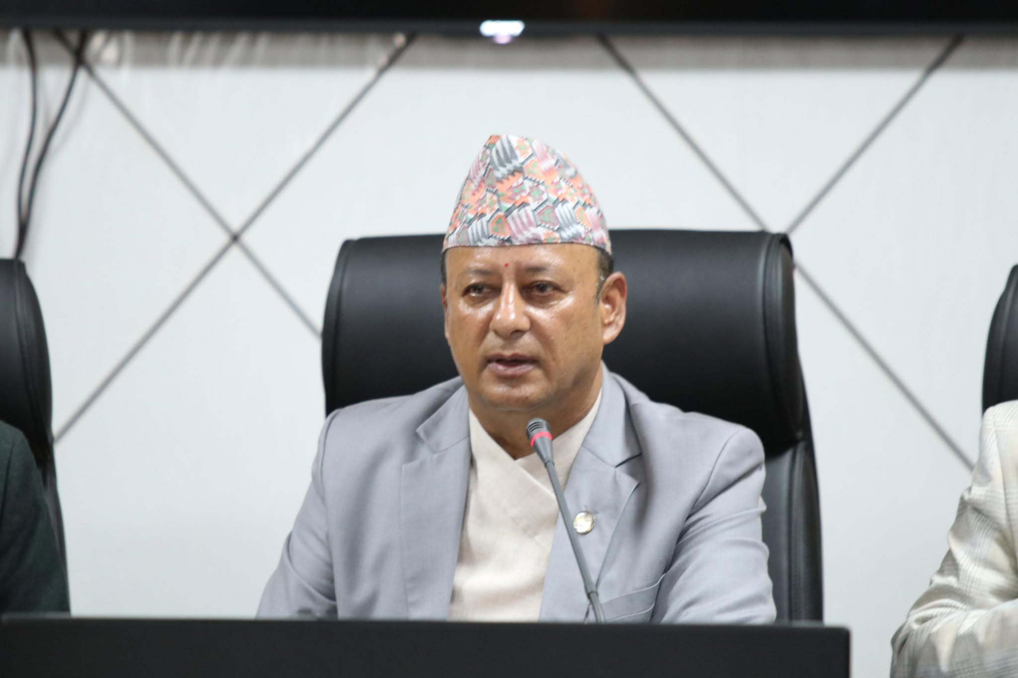 बजेटमा उल्लेख भएको ‘टेक एन्ड पे’ को व्यवस्था सच्चिन्छ : ऊर्जामन्त्री