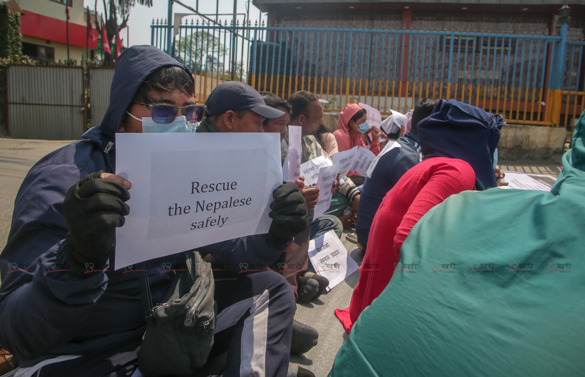 Dharna_Russi-ambassy-(6)-1713765947.jpg