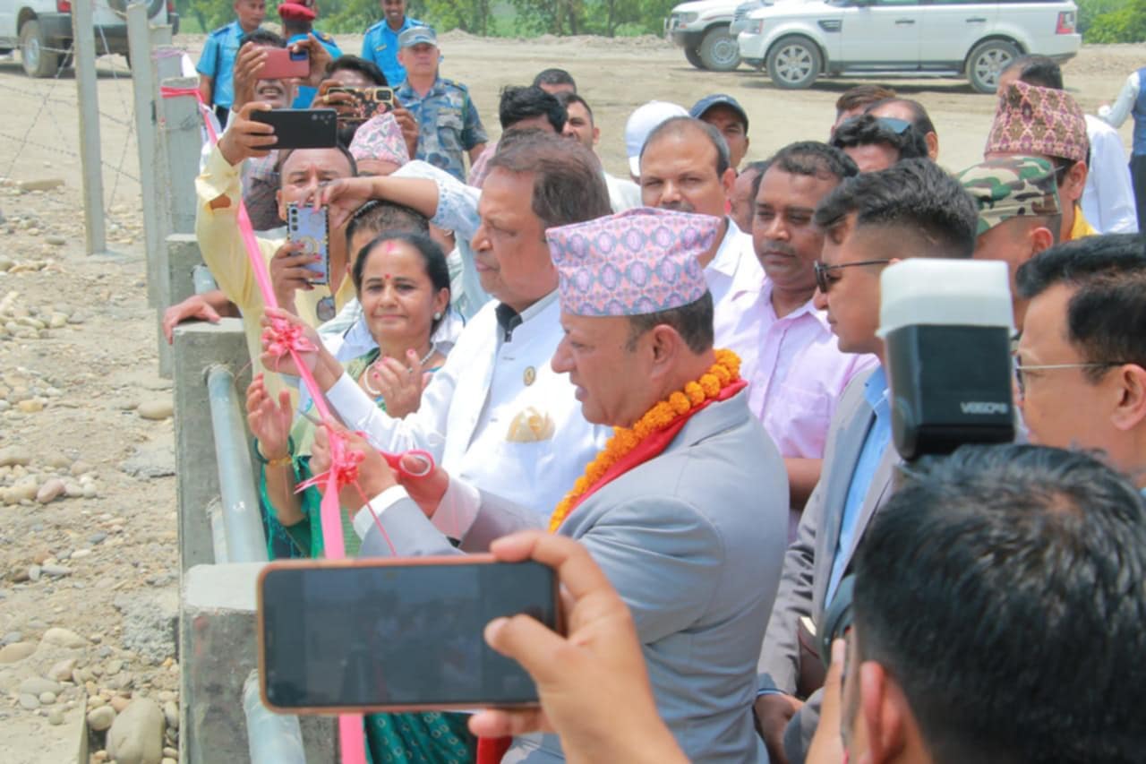 विनोद चौधरीको पहलमा गण्डक नहर पूर्ण क्षमतामा सञ्चालन, ऊर्जामन्त्रीले गरे उद्घाटन