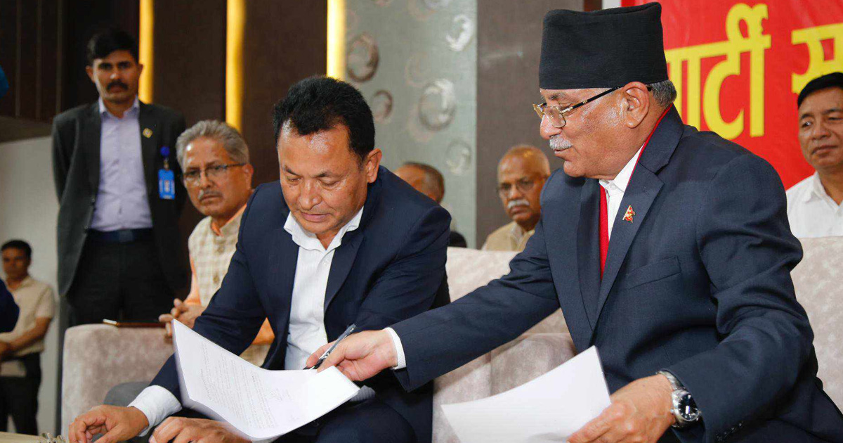 गंगानारायण श्रेष्ठ माओवादीको सचिव