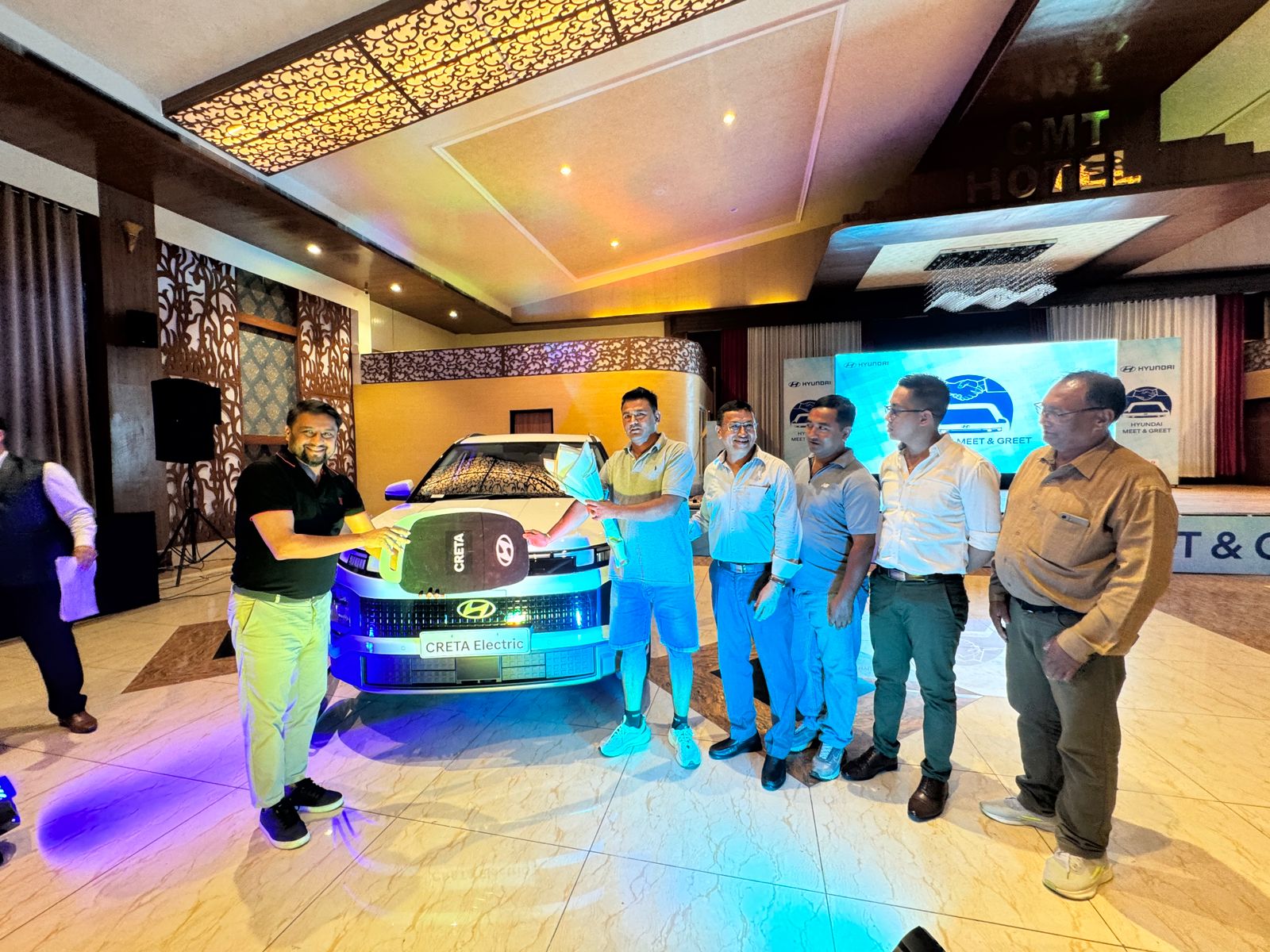 भरतपुरमा क्रेटा इलेक्ट्रिक सार्वजनिक, पाँच ग्राहकलाई गाडी हस्तान्तरण