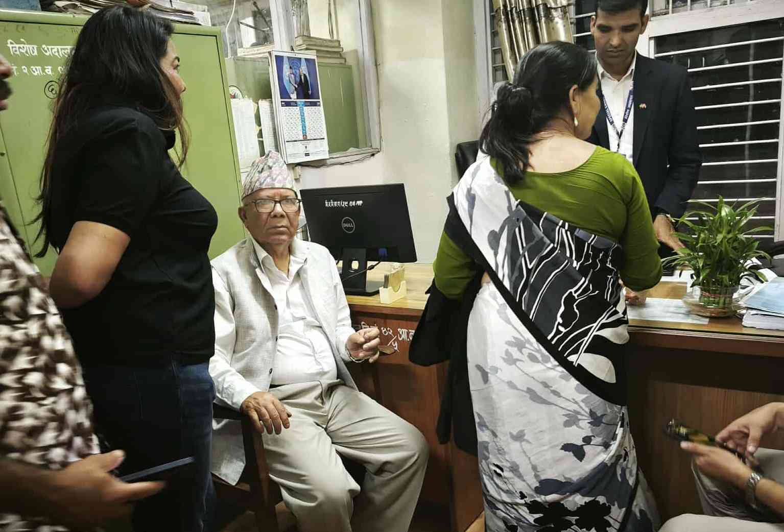 माधव नेपालसँग ३५ लाख धरौटी माग्ने आदेश