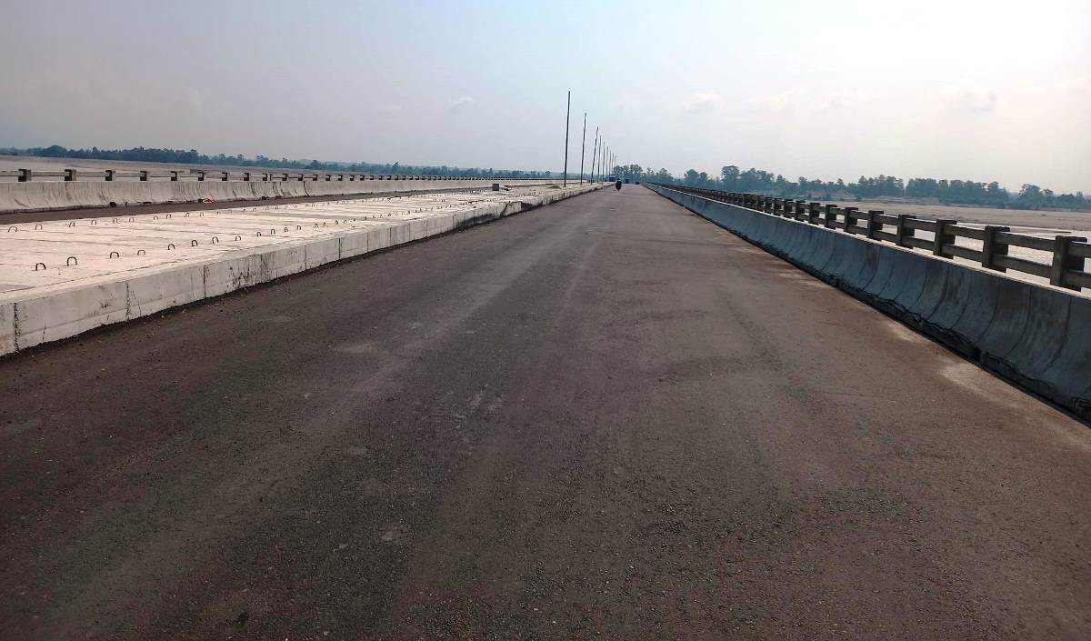 महाकाली नदीको चार लेन पुलमा रोकियो आवागमन