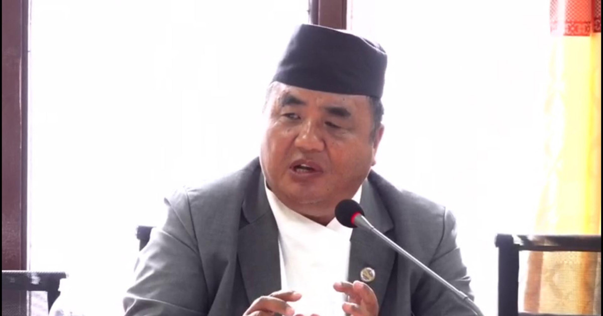 सबैलाई नागरिकता दिने भएपछि कागजपत्र र दण्ड जरिवानामा कडाइ गर्नुपर्छ : मन्त्री राई