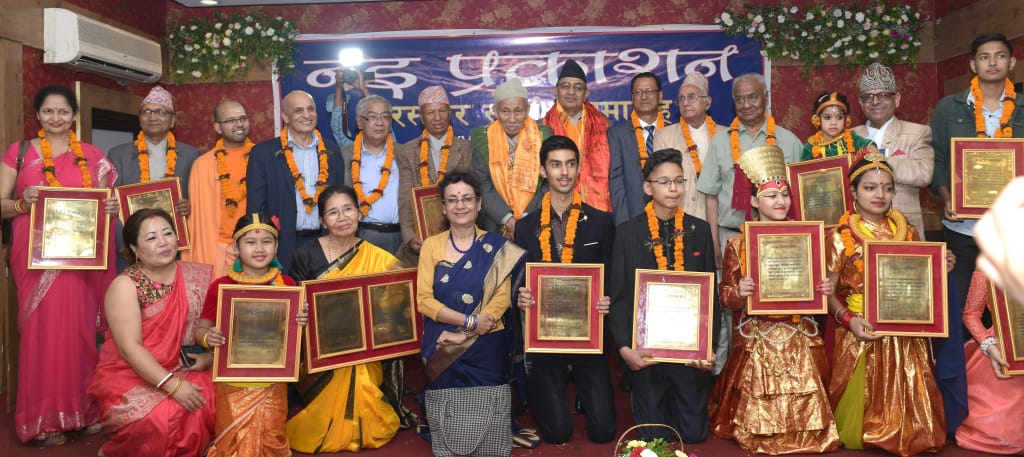 नइ पुरस्कारबाट स्रष्टाहरू पुरस्कृत