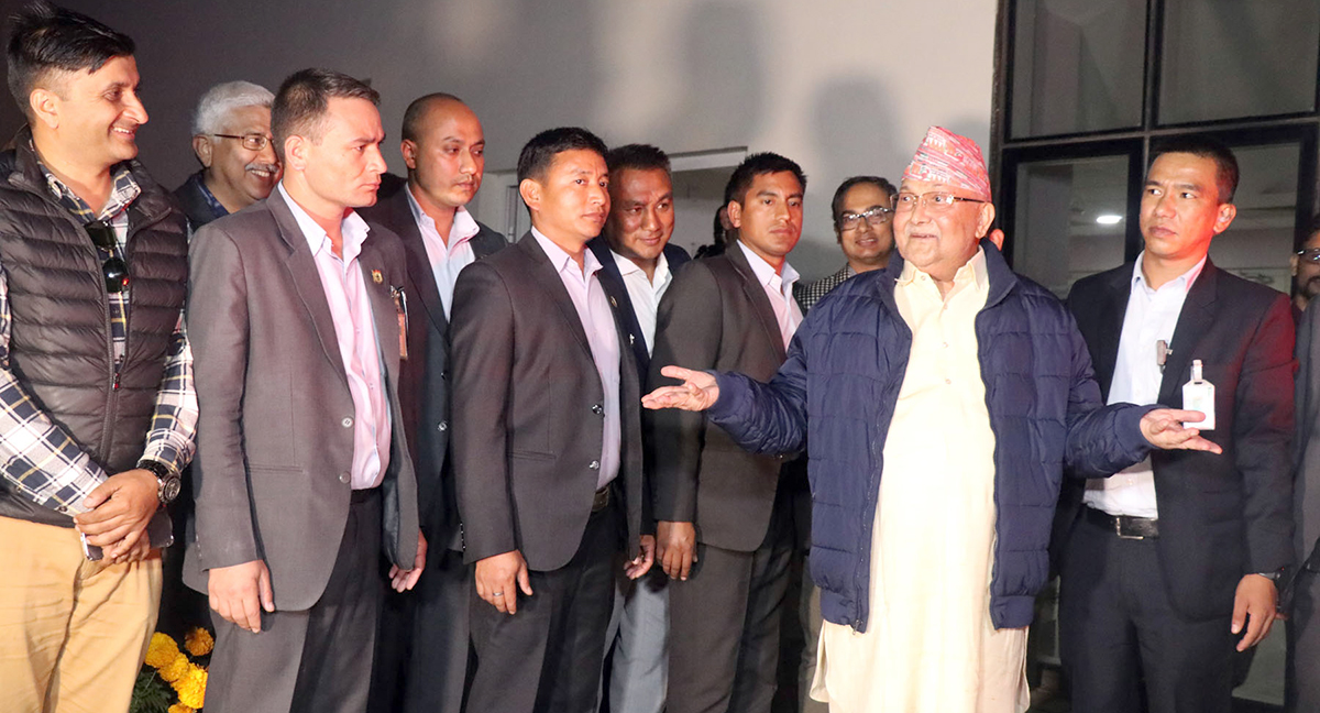 प्रधानमन्त्रीको स्वास्थ्यबारे सूचना नचुहाउन ह्विप !