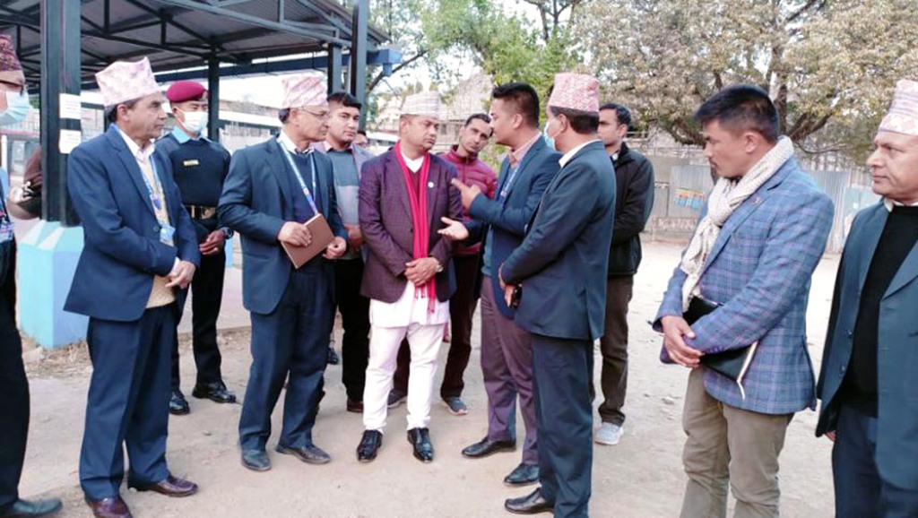 स्वास्थ्य बिमा पहिलो प्राथमिकतामा छ : स्वास्थ्यमन्त्री गिरी
