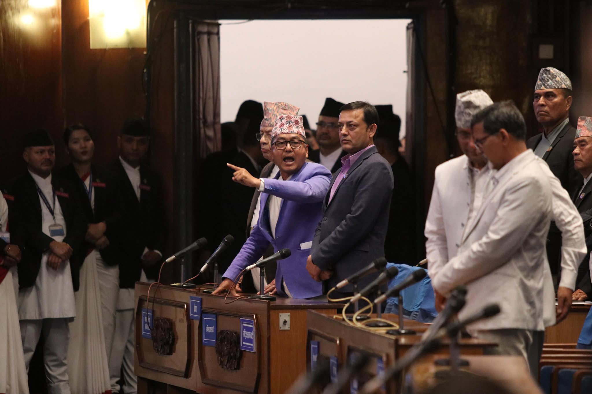 प्रतिनिधिसभाको बैठक स्थगित, सोमबार ११ बजे बस्ने