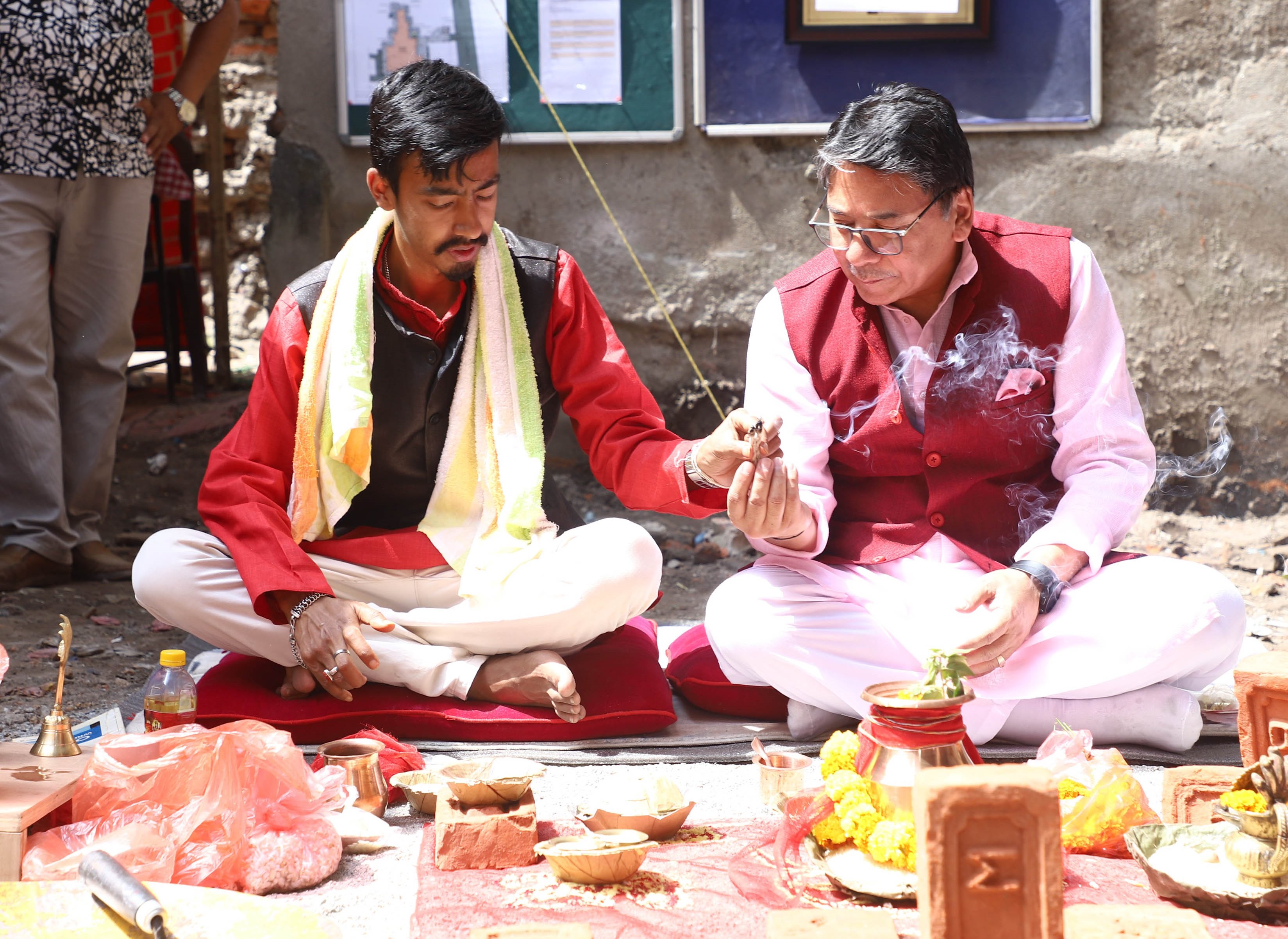 हिमालयन बैंकले न्यूरोडमा भवन निर्माण गर्दै