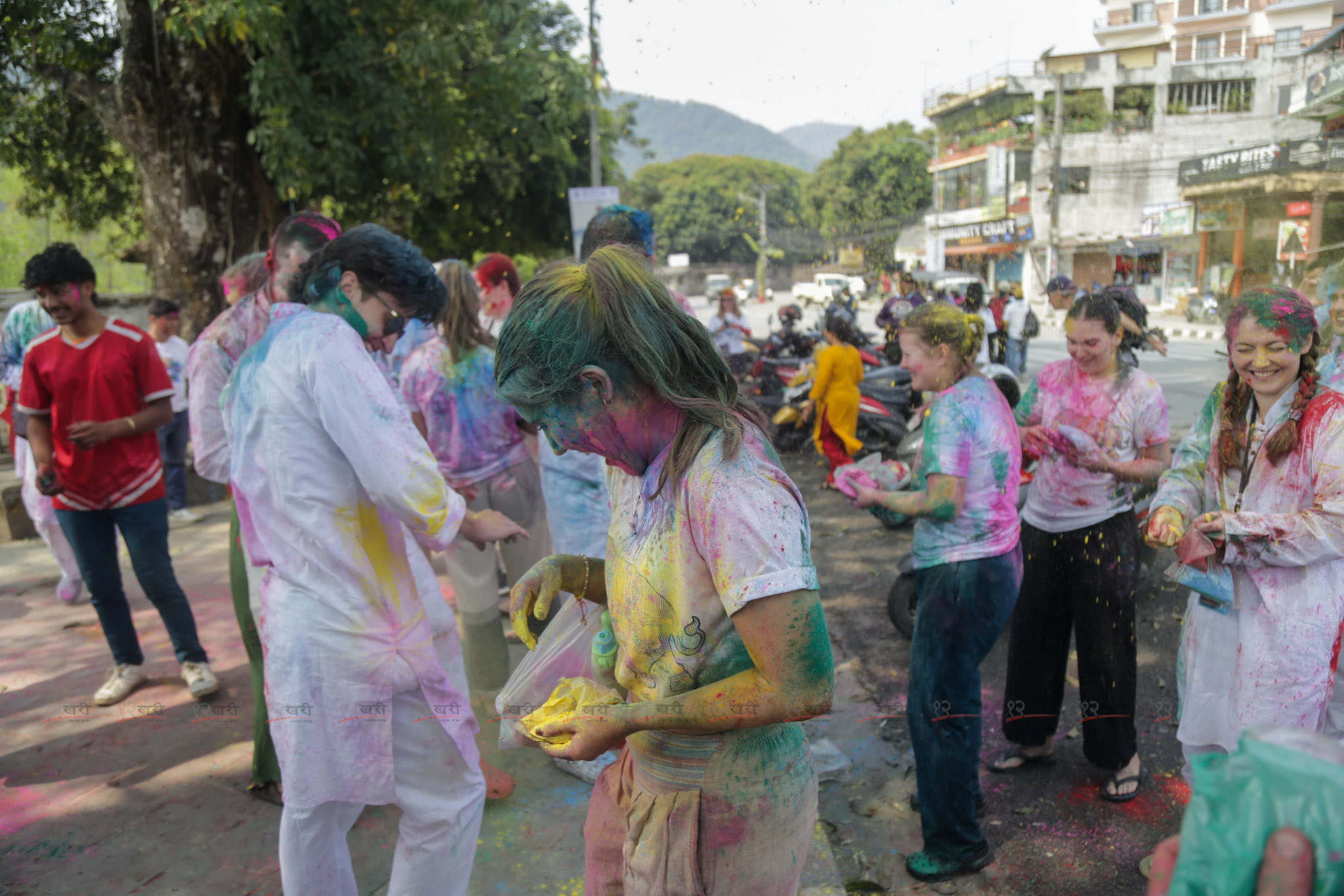 Pokhara-Holi--(20)-1711278761.jpg